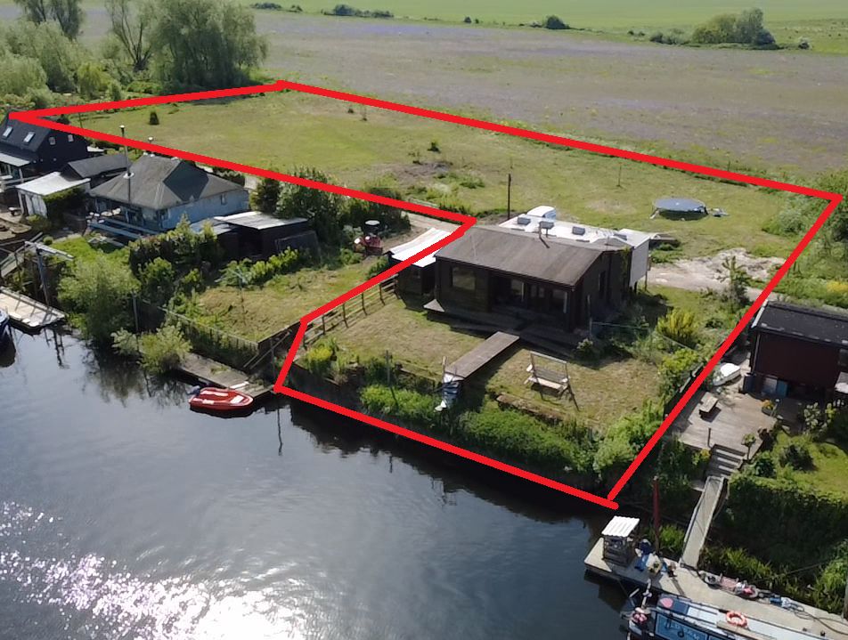 Prickle Pin Lodge, Trent Side, Barton-in-Fabis, Nottingham, NG11 0BL