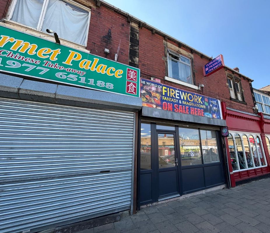 71 Barnsley Road, South Elmsall, Pontefract, West Yorkshire, WF9 2QW
