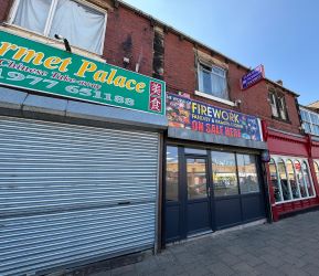 71 Barnsley Road, South Elmsall, Pontefract, West Yorkshire, WF9 2QW