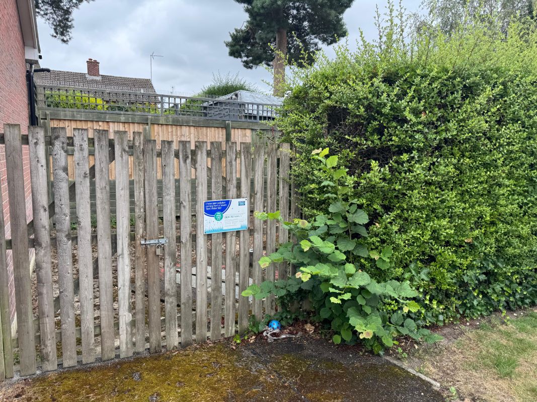 Land between Houses 7 & 8, Pine Close, Rainworth, Mansfield, Nottinghamshire, NG21 0DN