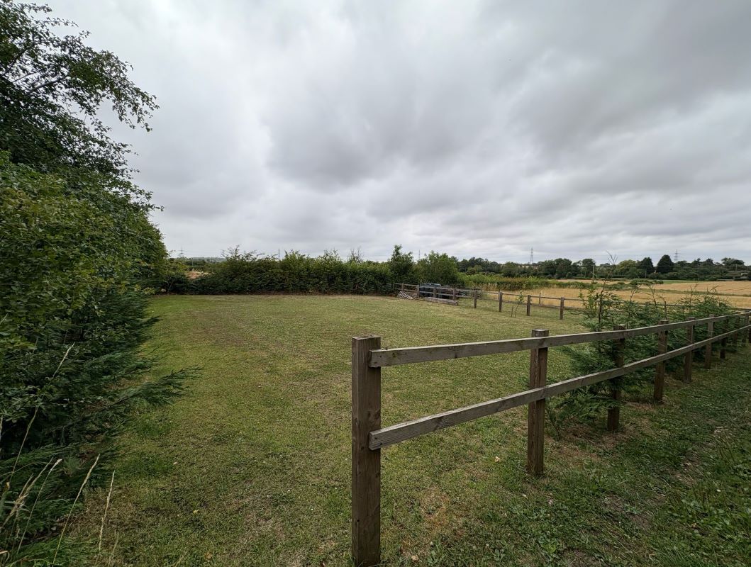 Paddock land off Main Street, Weston, Newark, Nottinghamshire, NG23 6ST