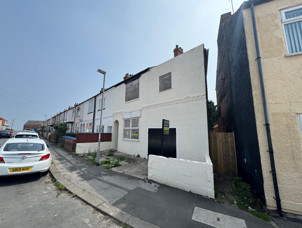 66 Southcliff Road, Withernsea, North Humberside, HU19 2HU