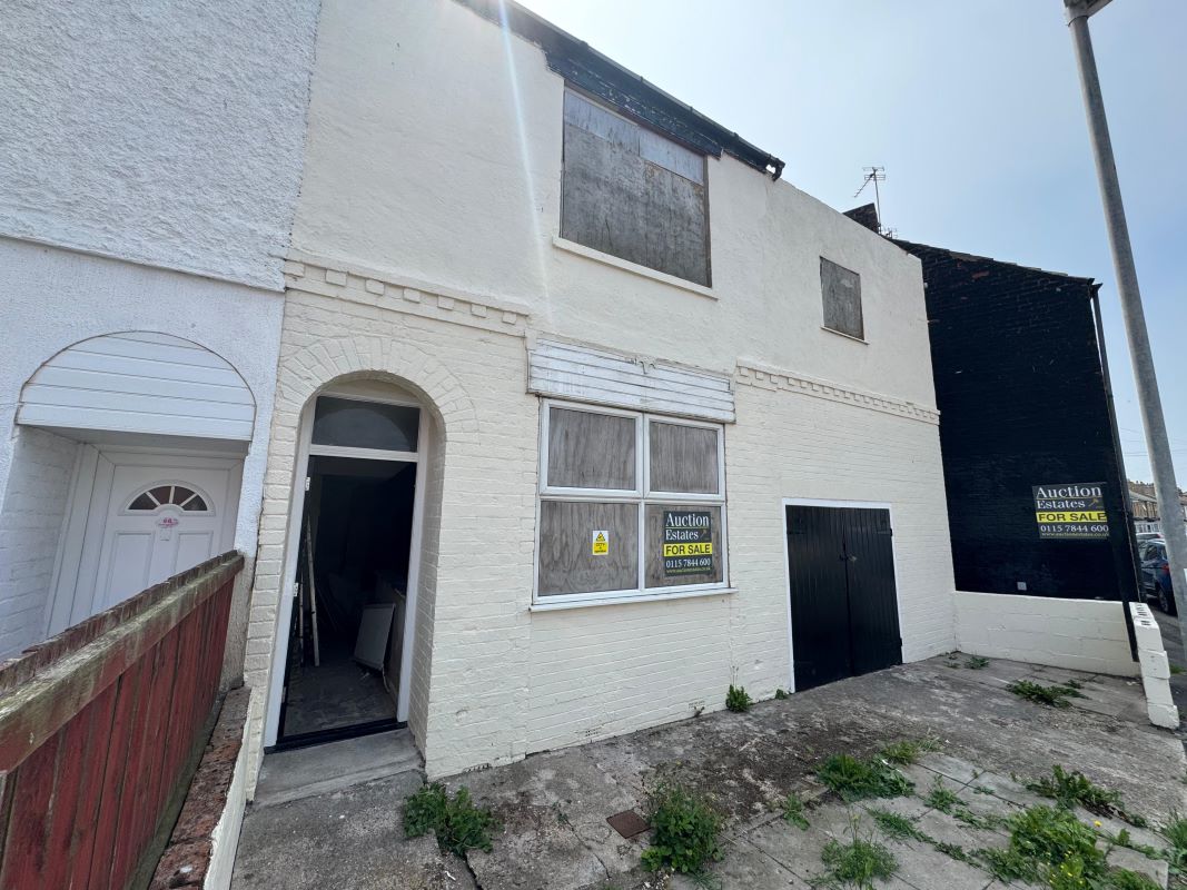 66 Southcliff Road, Withernsea, North Humberside, HU19 2HU