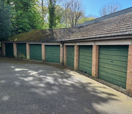 Garage 3 Cluff Court, Junction Road, Warley, Brentwood, Essex, CM14 5JW