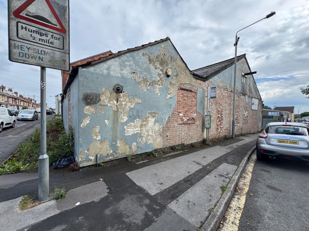 Workshop and Land, Southwell Lane, Kirkby-in-Ashfield, Nottinghamshire, NG17 8EY