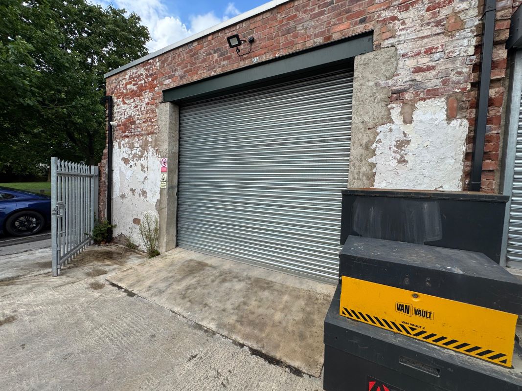 Workshop and Land, Southwell Lane, Kirkby-in-Ashfield, Nottinghamshire, NG17 8EY