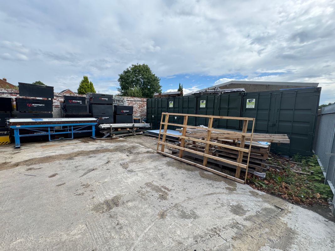 Workshop and Land, Southwell Lane, Kirkby-in-Ashfield, Nottinghamshire, NG17 8EY