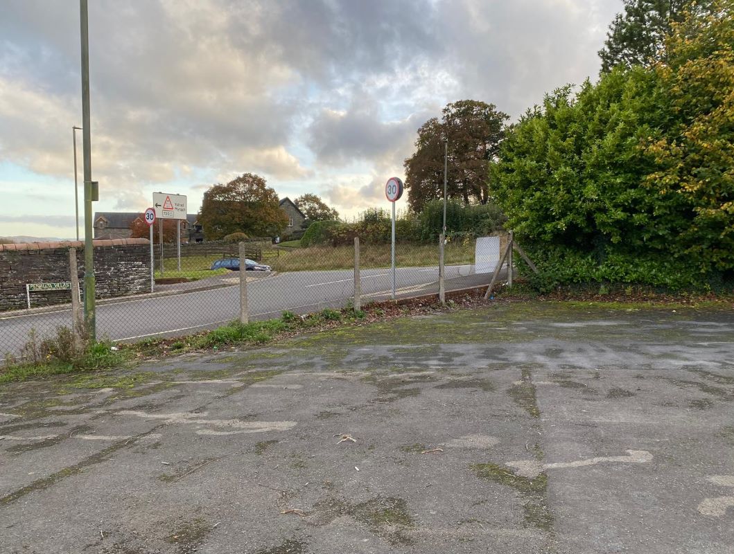 Penallta Villas, Ystrad Mynach, Hengoed, Mid Glamorgan, CF82 7GH