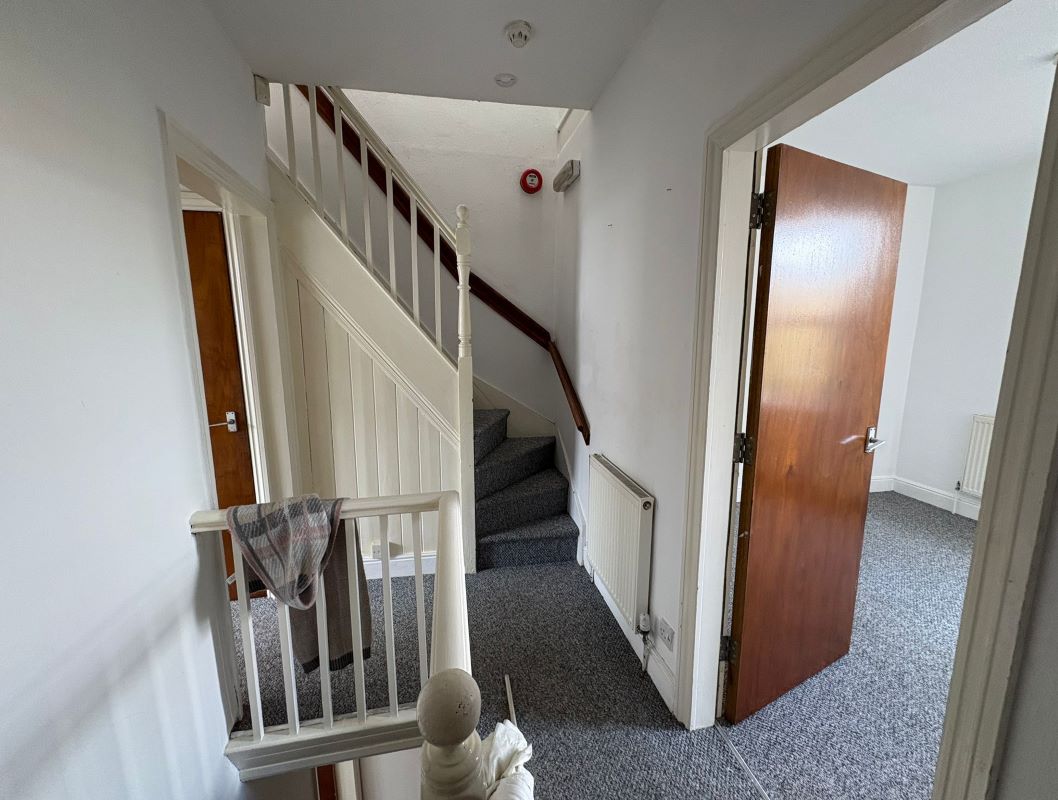 9 Corby Road, Nottingham, NG3 5HF