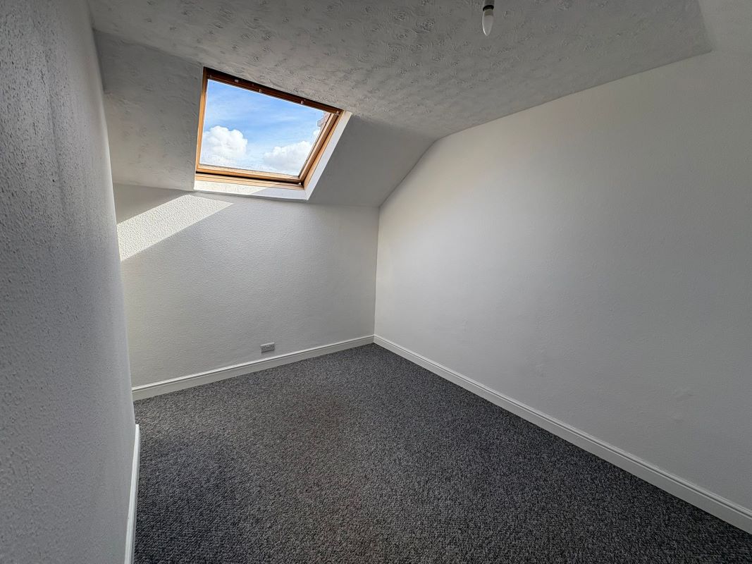 9 Corby Road, Nottingham, NG3 5HF