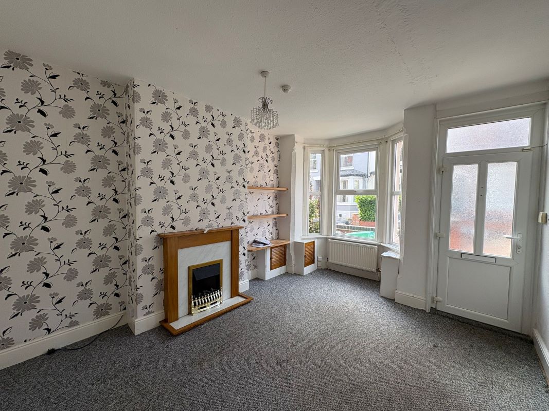 9 Corby Road, Nottingham, NG3 5HF