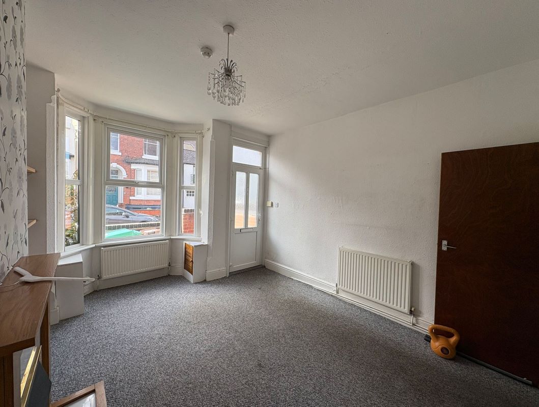 9 Corby Road, Nottingham, NG3 5HF