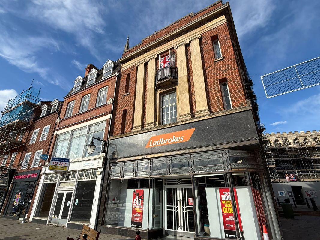21 Market Place, Newark on Trent, Nottinghamshire, NG24 1EA