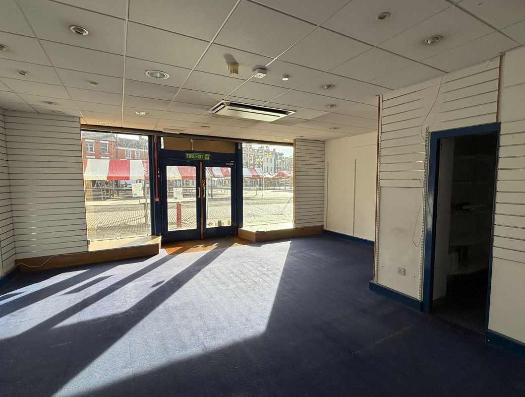 21 Market Place, Newark on Trent, Nottinghamshire, NG24 1EA