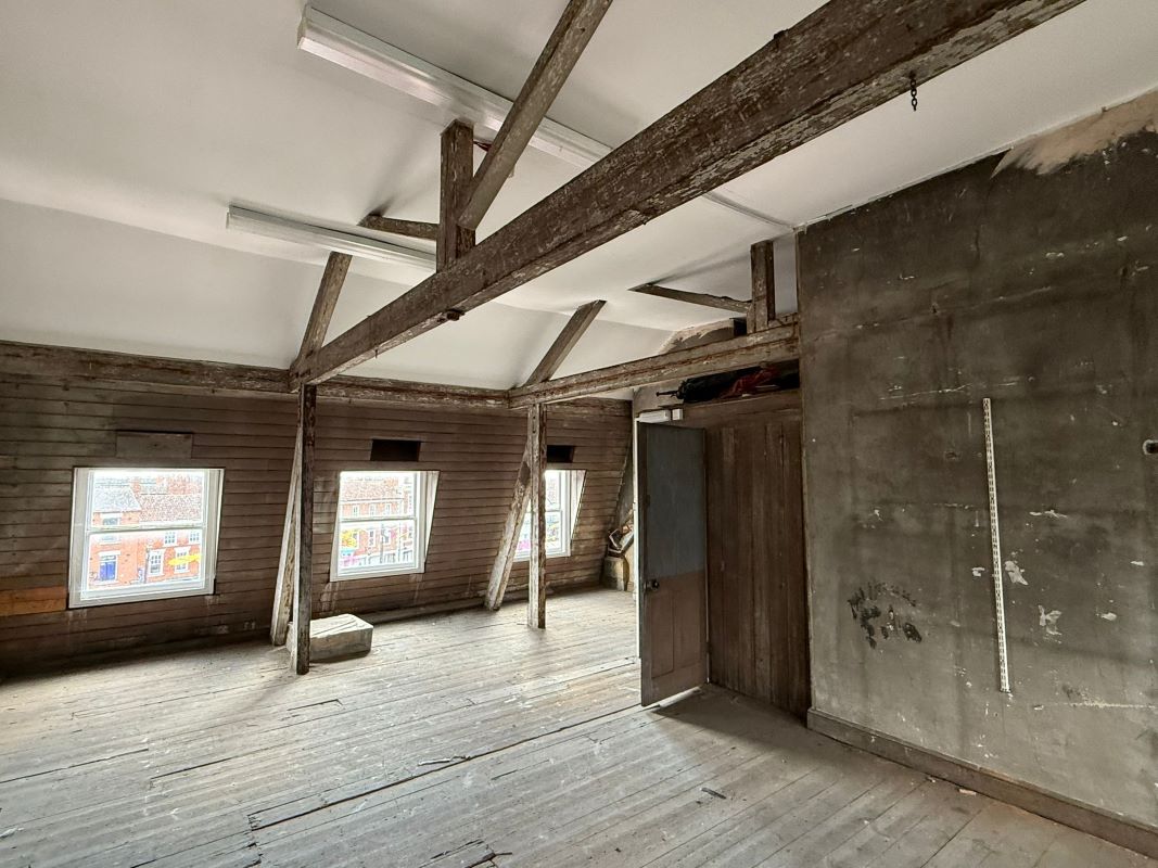 21 Market Place, Newark on Trent, Nottinghamshire, NG24 1EA