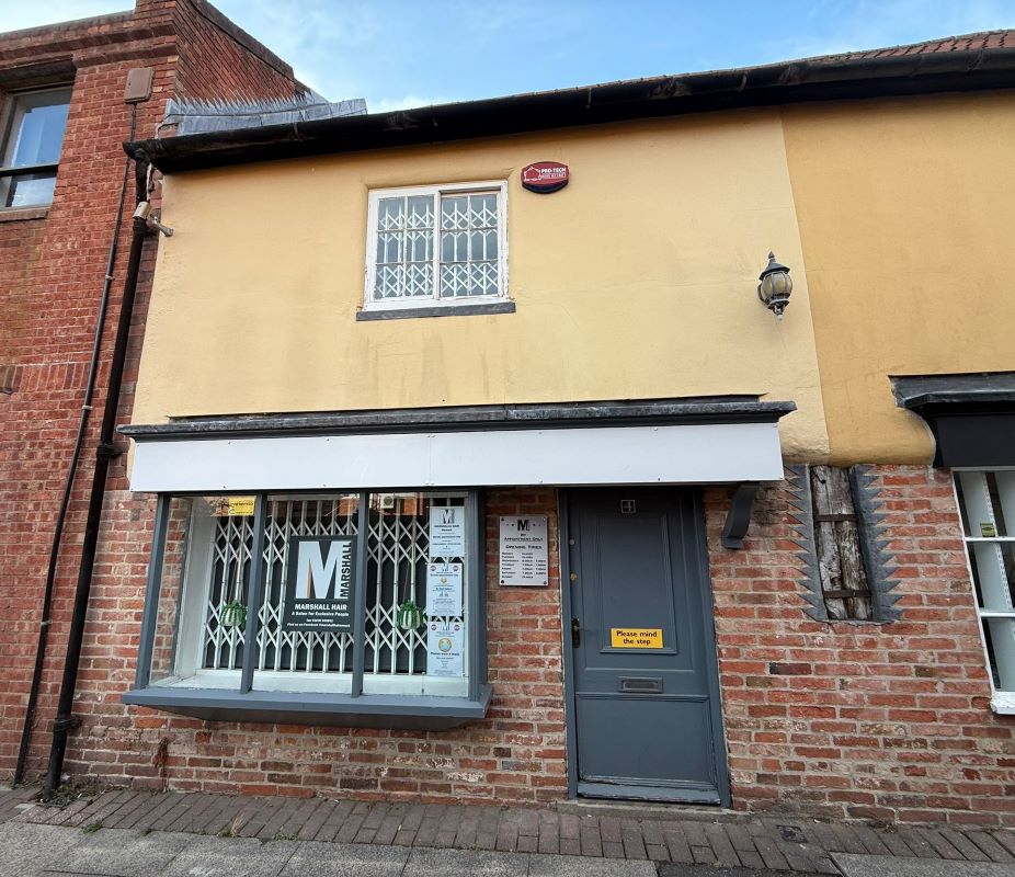 Unit 4, White Hart Yard, Newark, Nottinghamshire, NG24 1DX