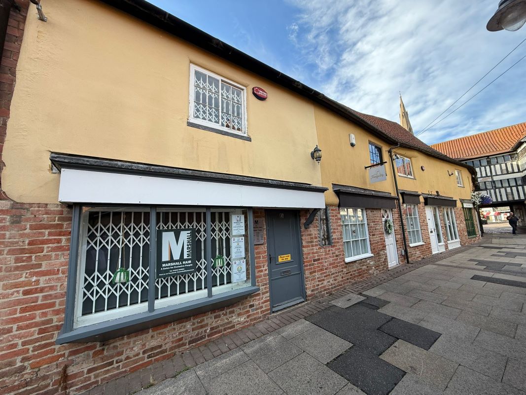 Unit 4, White Hart Yard, Newark, Nottinghamshire, NG24 1DX