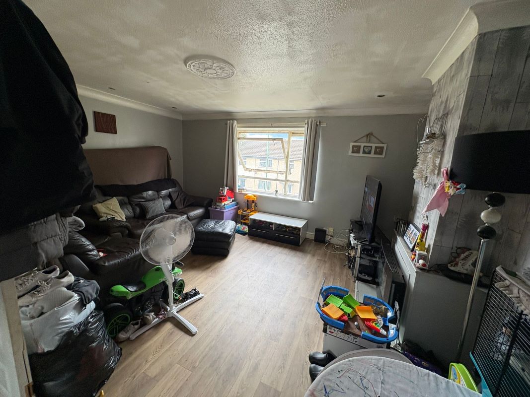 20 Leiston Gardens, Top Valley, Nottingham, NG5 9DZ