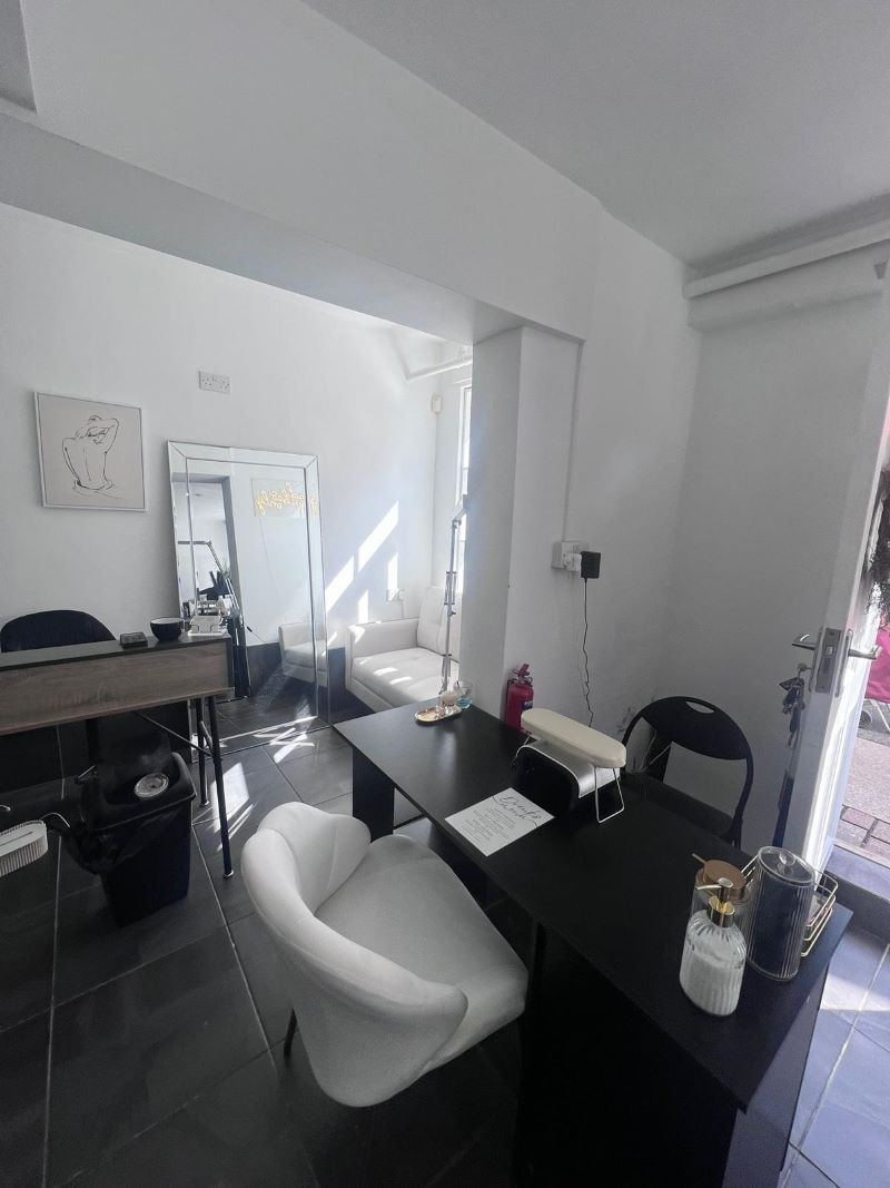 Unit 3, White Hart Yard, Newark, Nottinghamshire, NG24 1DX