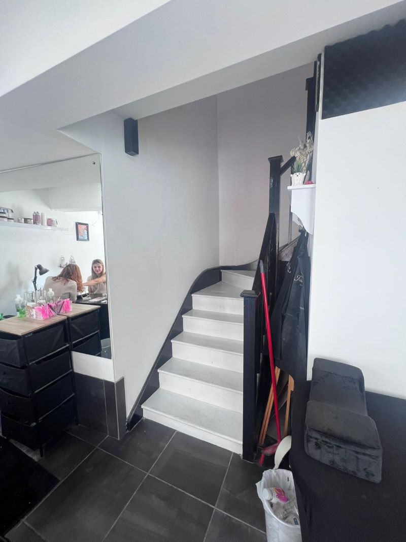 Unit 3, White Hart Yard, Newark, Nottinghamshire, NG24 1DX