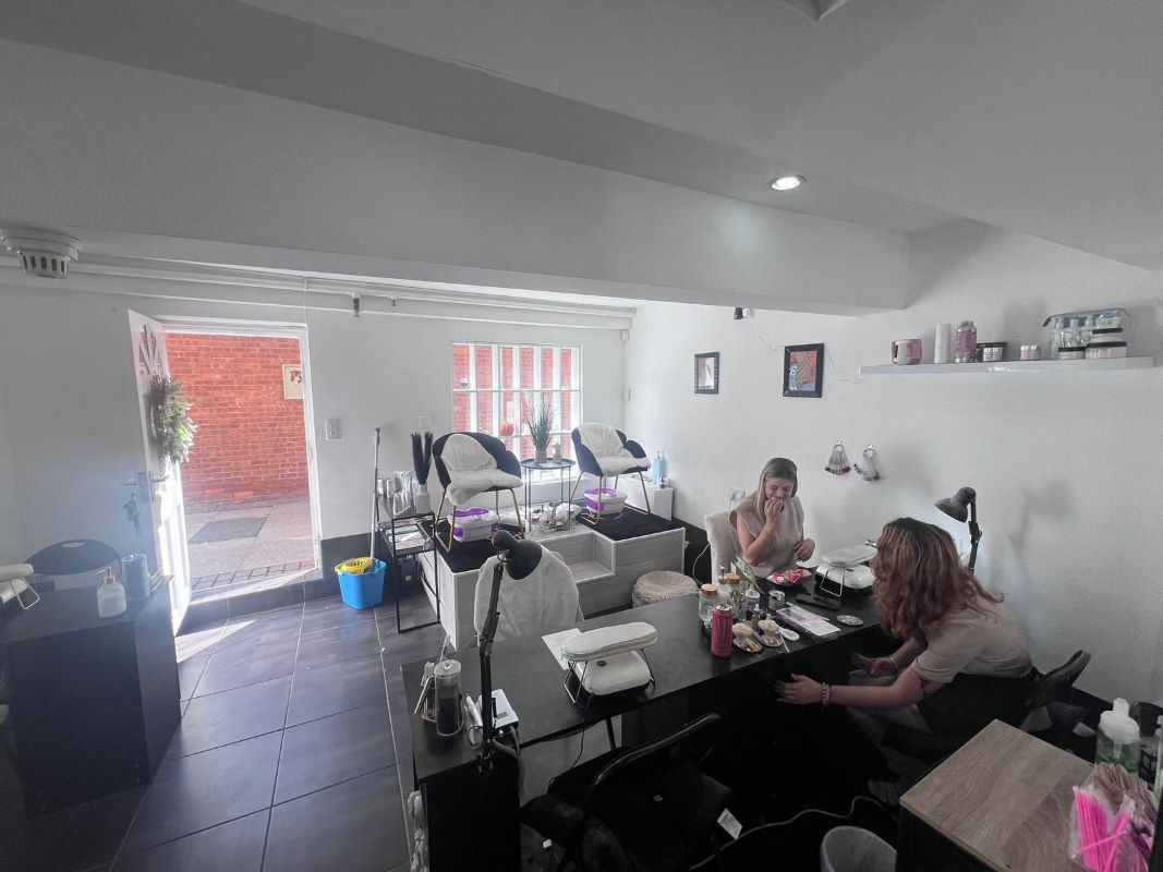 Unit 3, White Hart Yard, Newark, Nottinghamshire, NG24 1DX