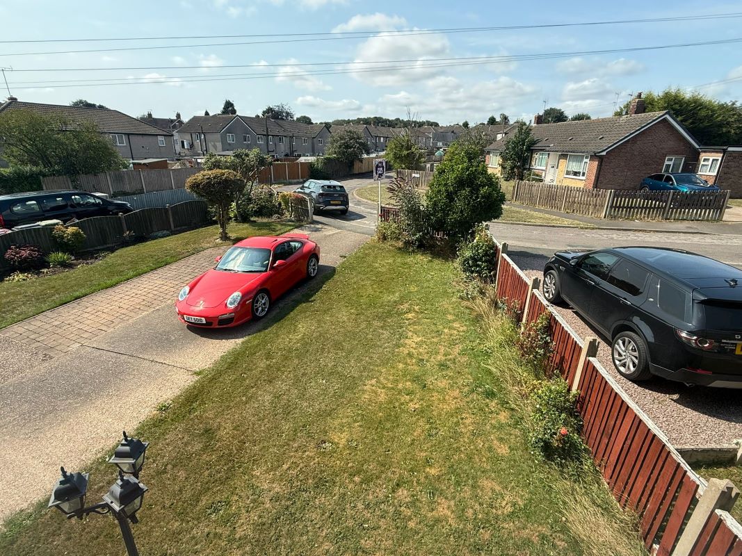 77 Wood Avenue, Creswell, Worksop, Nottinghamshire, S80 4EG