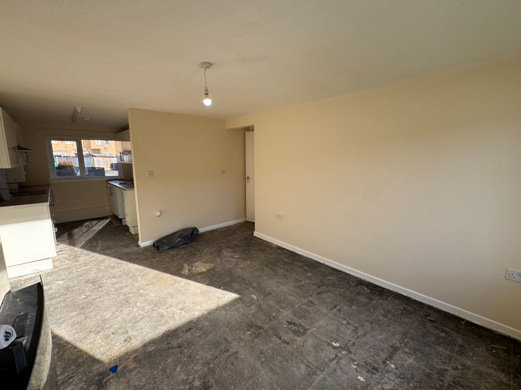 56 Spindle Gardens, Nottingham, NG6 7DG