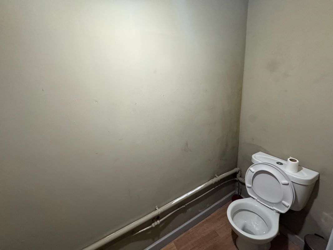 Ground Floor Retail Unit, 5-7 Low Street, Sutton in Ashfield, Nottinghamshire, NG17 1DH