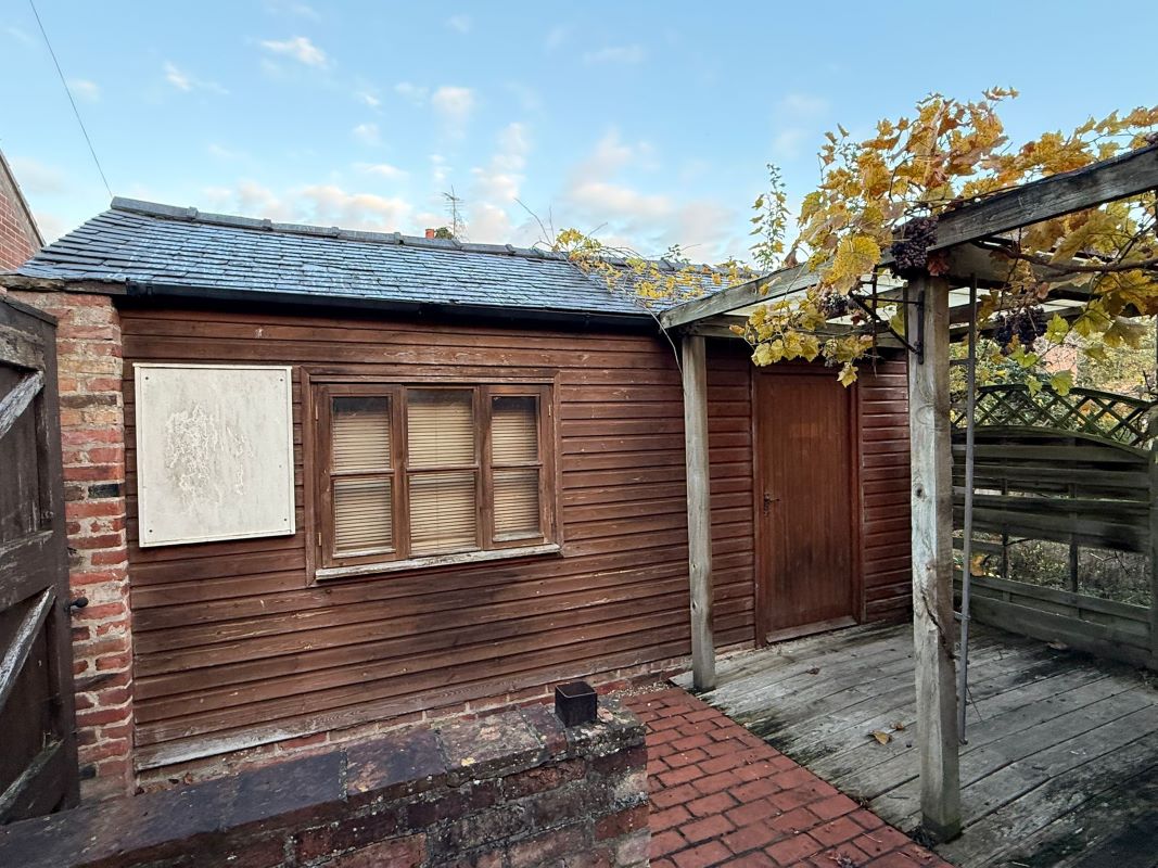 64, 66, 68 (A,B,C) Castle Gate, Newark, Nottinghamshire, NG24 1BG