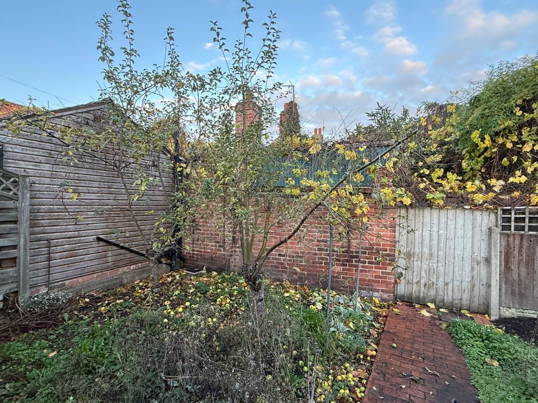 64, 66, 68 (A,B,C) Castle Gate, Newark, Nottinghamshire, NG24 1BG