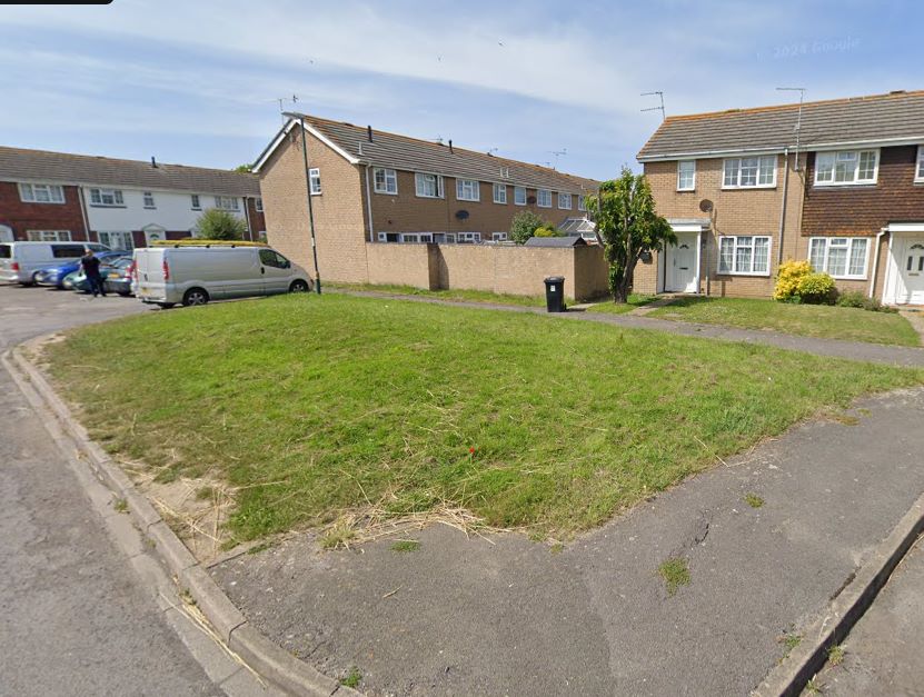 Land & Parking, Compton Drive, Bognor Regis, PO22 6QW