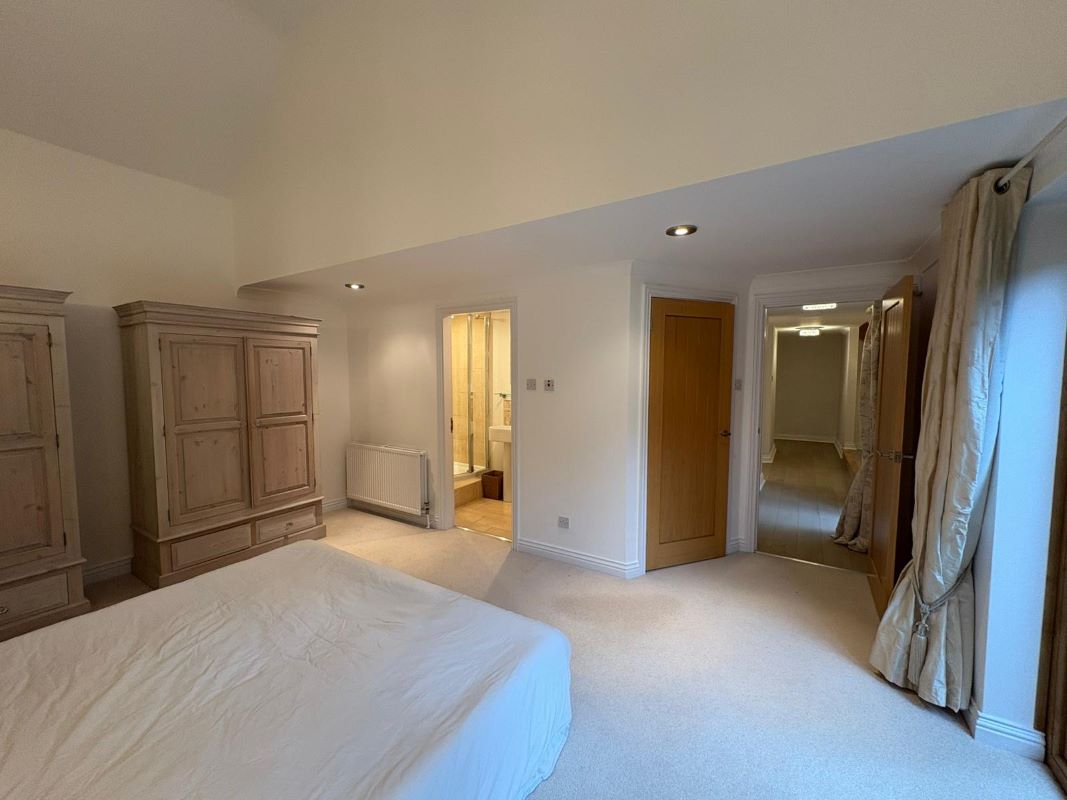 The Paddock Holme House Farm, Radcliffe Road, Holme Pierrepont, Nottingham, NG12 2LT