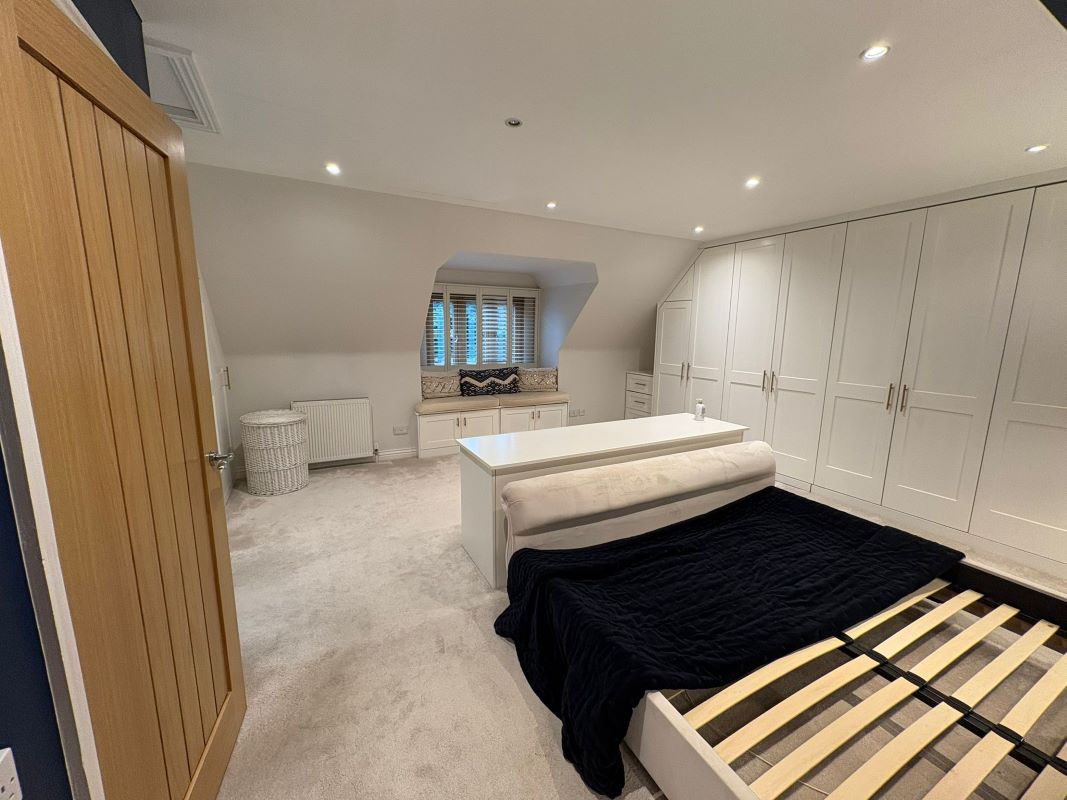 The Paddock Holme House Farm, Radcliffe Road, Holme Pierrepont, Nottingham, NG12 2LT