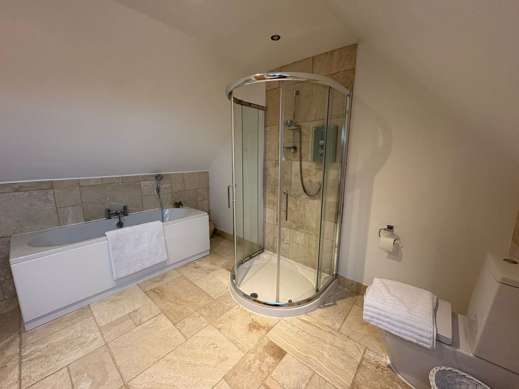 The Paddock Holme House Farm, Radcliffe Road, Holme Pierrepont, Nottingham, NG12 2LT