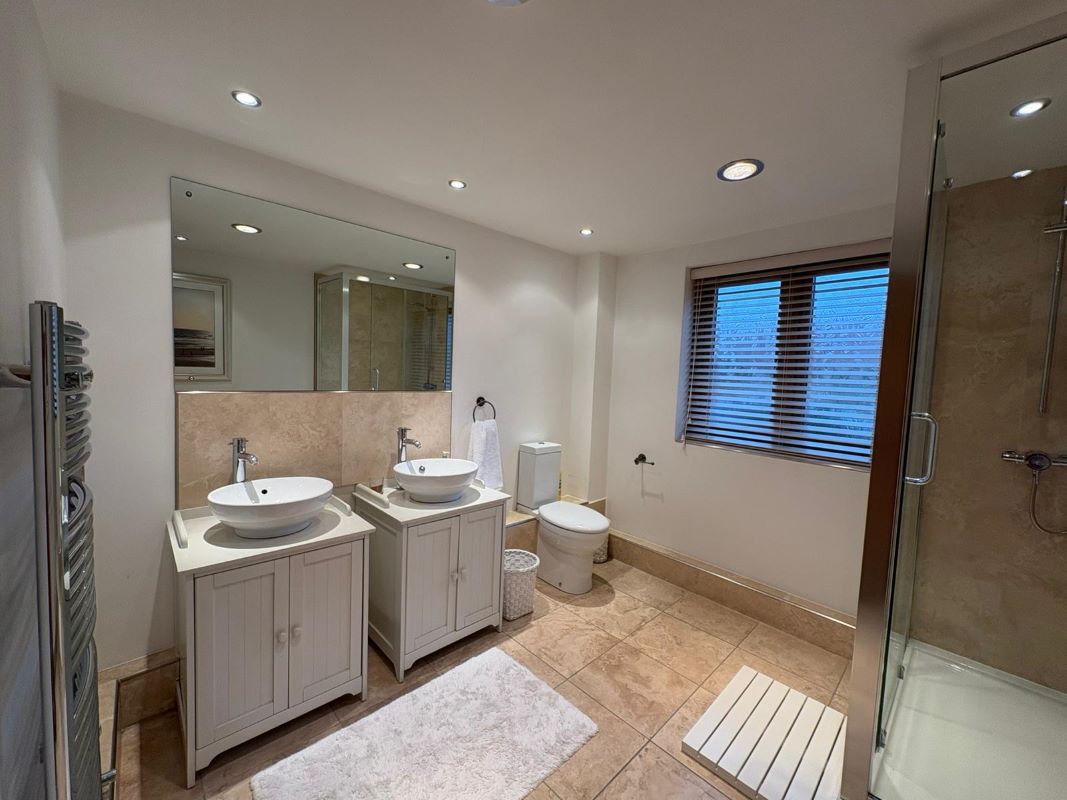 The Paddock Holme House Farm, Radcliffe Road, Holme Pierrepont, Nottingham, NG12 2LT