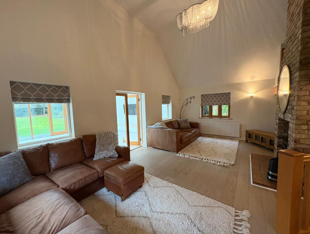 The Paddock Holme House Farm, Radcliffe Road, Holme Pierrepont, Nottingham, NG12 2LT