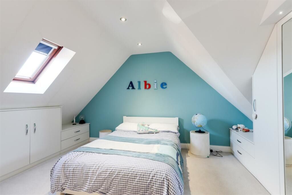 The Paddock Holme House Farm, Radcliffe Road, Holme Pierrepont, Nottingham, NG12 2LT