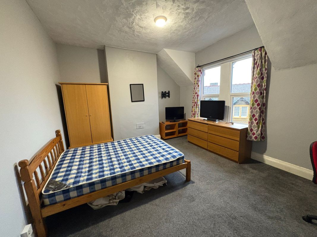 27 Beech Avenue, Sherwood Rise, Nottingham, NG7 7LJ