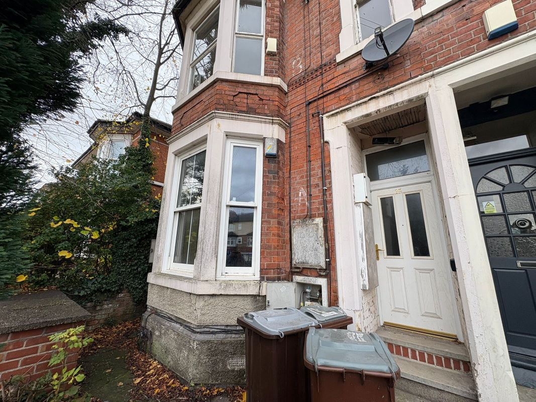 15 Gedling Grove, Nottingham, NG7 4DU