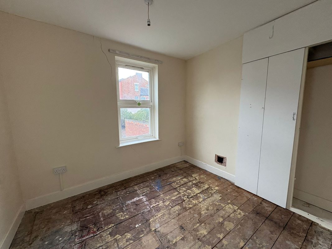 15 Gedling Grove, Nottingham, NG7 4DU