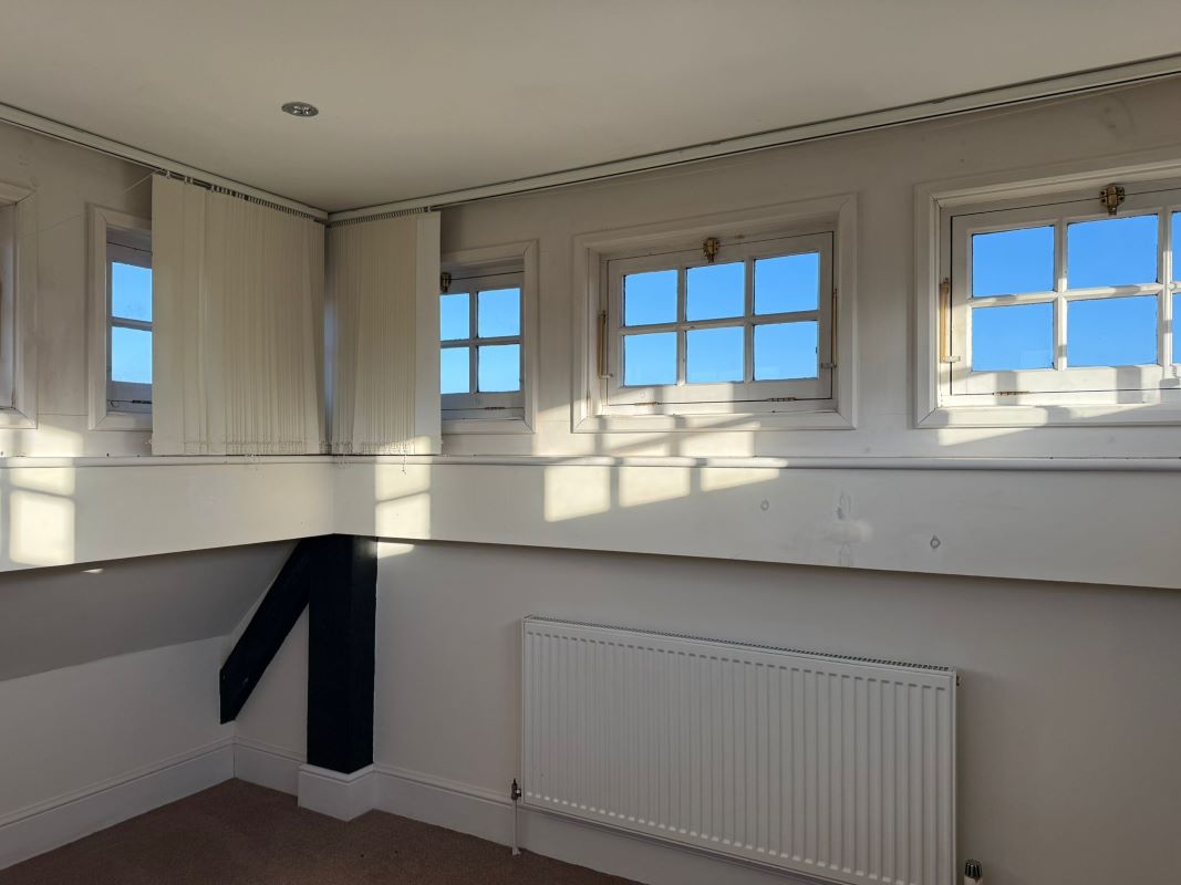 Duplex Apartment 5 Sandpiper House, Marhill Road, Carlton, Nottingham, NG4 3AJ