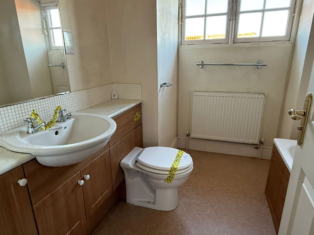 Duplex Apartment 5 Sandpiper House, Marhill Road, Carlton, Nottingham, NG4 3AJ