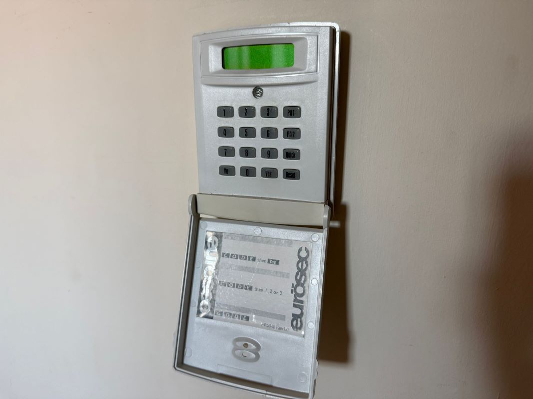 Duplex Apartment 5 Sandpiper House, Marhill Road, Carlton, Nottingham, NG4 3AJ