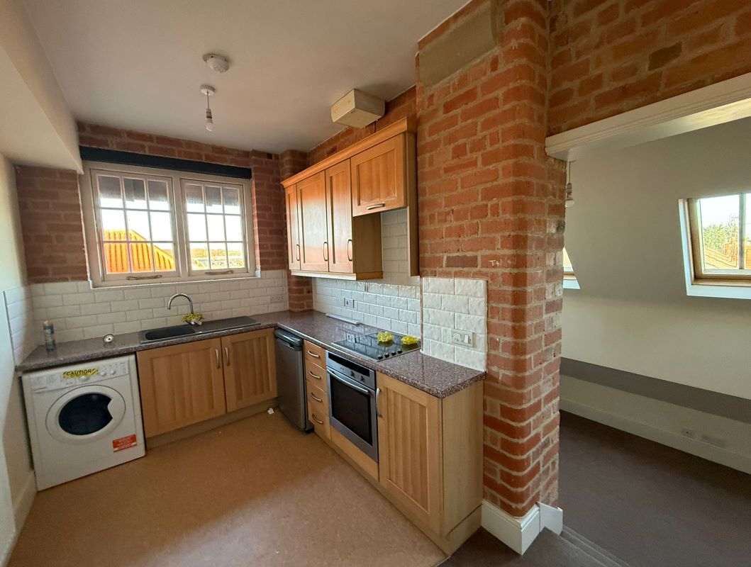 Duplex Apartment 5 Sandpiper House, Marhill Road, Carlton, Nottingham, NG4 3AJ
