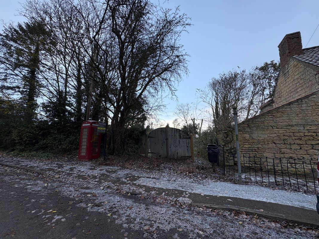Land adjacent to the Old Post Office, Main Street, Hackthorn, Lincolnshire, LN2 3PN
