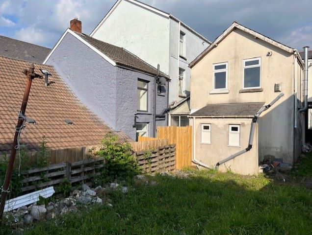Land to the rear 18-19 Cross Street, Aberdare, CF44 7EG