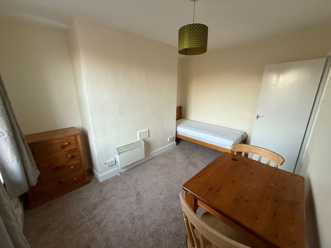 64, 66, 68 (A,B,C) Castle Gate, Newark, Nottinghamshire, NG24 1BG