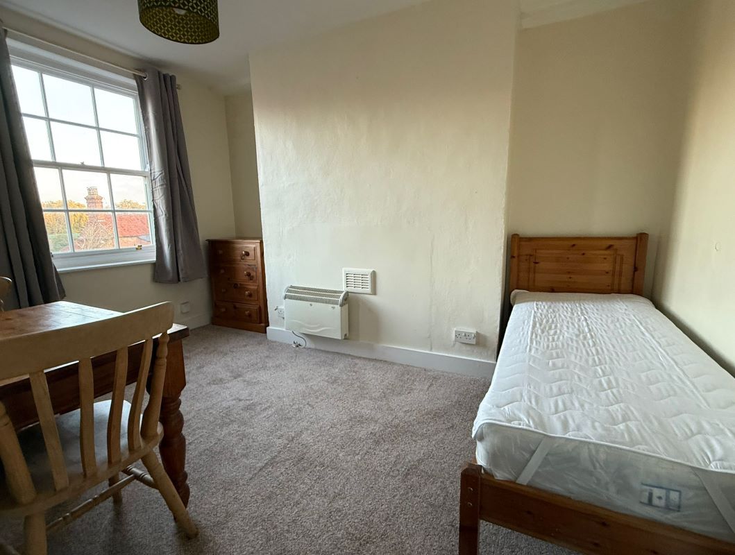 64, 66, 68 (A,B,C) Castle Gate, Newark, Nottinghamshire, NG24 1BG