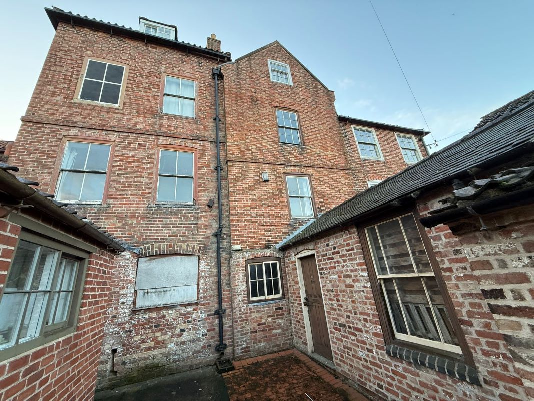 64, 66, 68 (A,B,C) Castle Gate, Newark, Nottinghamshire, NG24 1BG