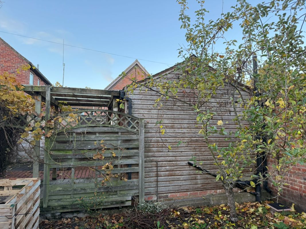 64, 66, 68 (A,B,C) Castle Gate, Newark, Nottinghamshire, NG24 1BG